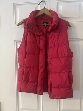 Gap Size Medium Puffer Vest